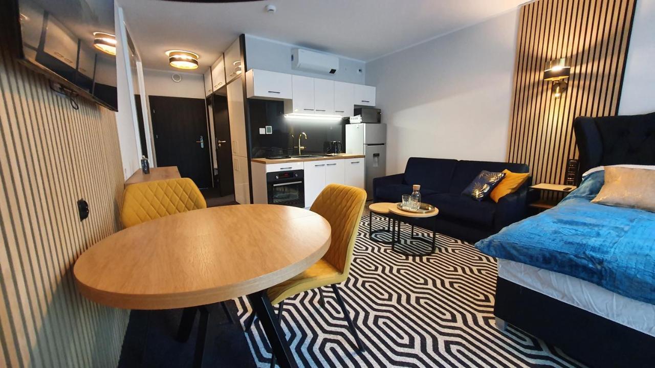 Gold Horizon Apartament Solny Resort Z Klimatyzacja I Garazem 코워브제크 외부 사진