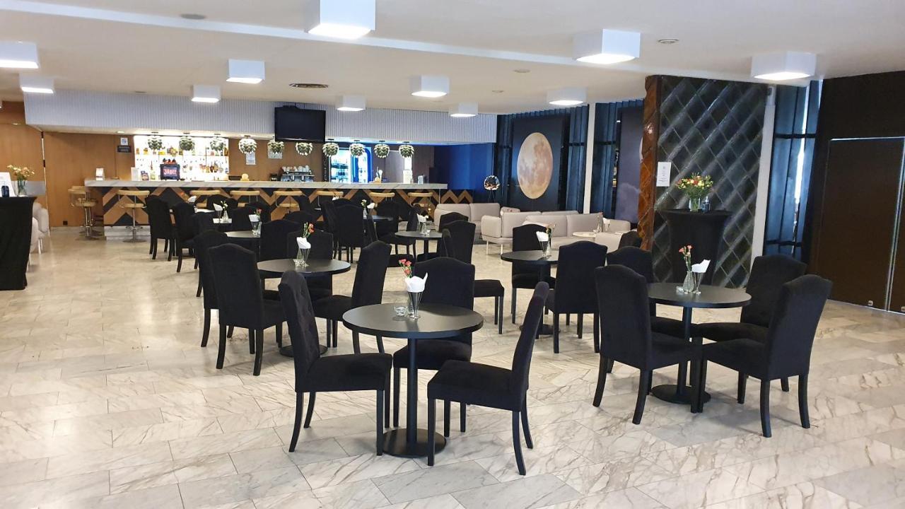 Gold Horizon Apartament Solny Resort Z Klimatyzacja I Garazem 코워브제크 외부 사진