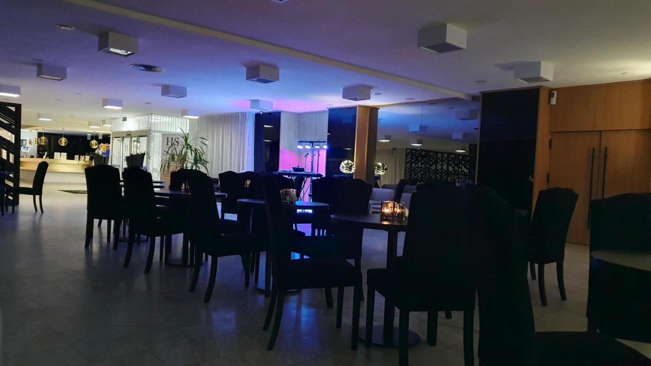 Gold Horizon Apartament Solny Resort Z Klimatyzacja I Garazem 코워브제크 외부 사진